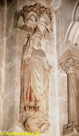 Statue von Papst Clemens II.