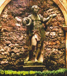 Herkules in der Brunnennische