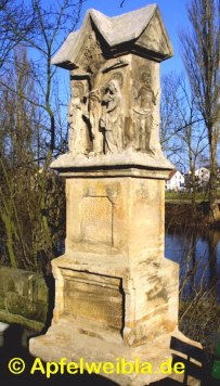 Bamberg: Gotischer Bildstock von 1501 (Untere Sandstrae) nach der Renovierung im Herbst 2002