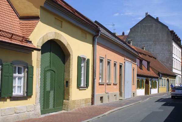 G�rtnerh�user in der Mittelstra�e
